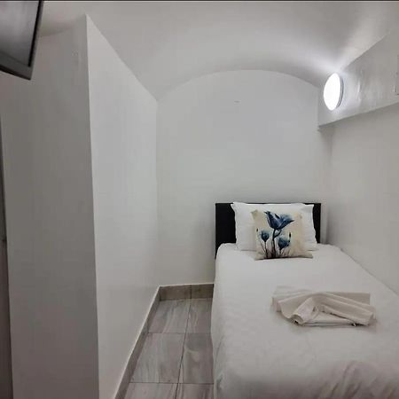 Apartament F24- Basement Single Studio Near Paddington Londyn Zewnętrze zdjęcie
