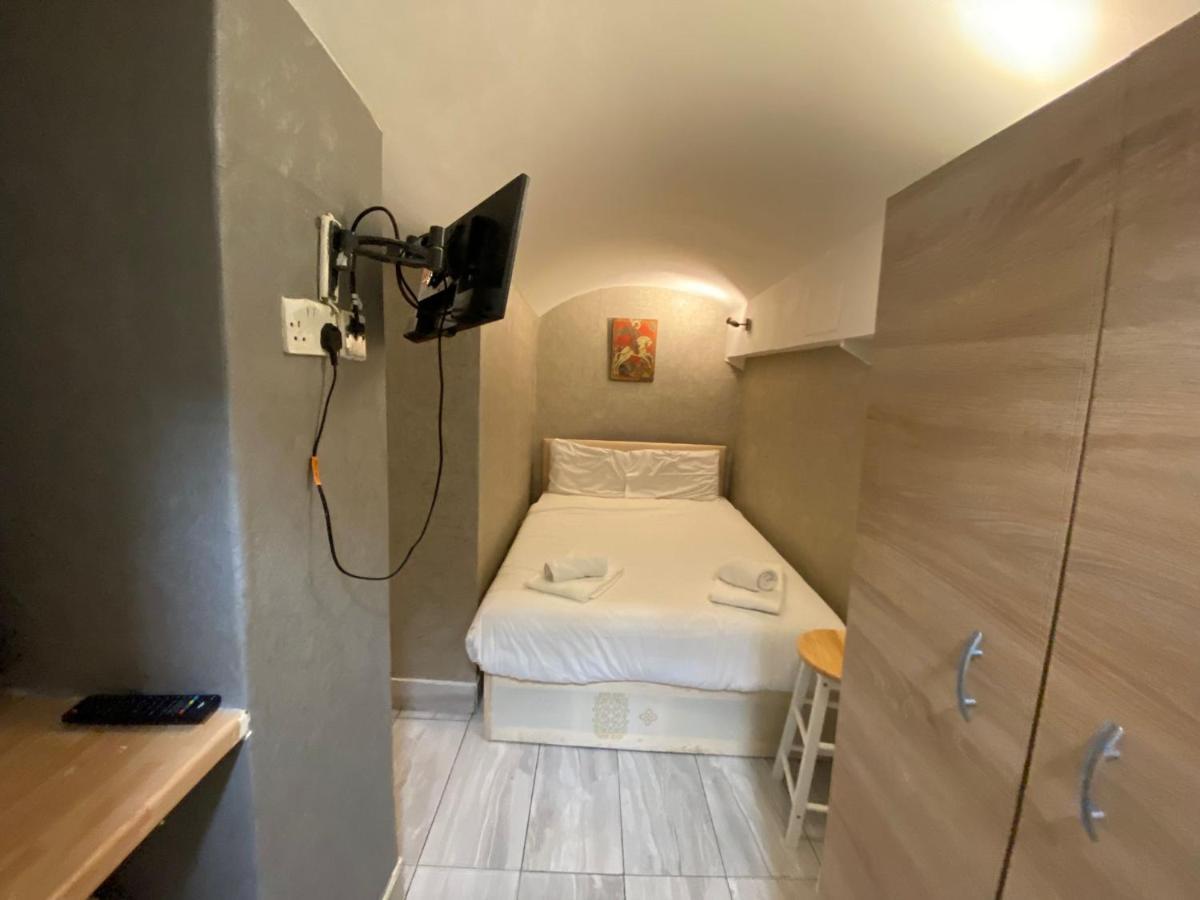 Apartament F24- Basement Single Studio Near Paddington Londyn Zewnętrze zdjęcie